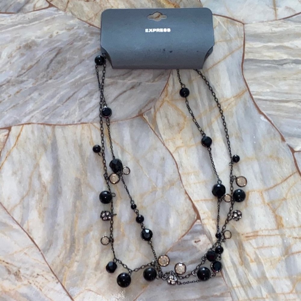 Express Jewelry Women's Necklace Black Pearl